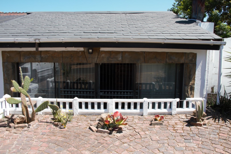 7 Bedroom Property for Sale in Protea Heights Western Cape